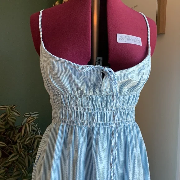 Midi sear sucker dress! New with tags! - Picture 5 of 5